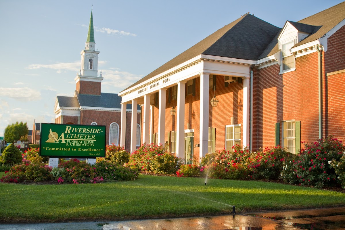 Altmeyer Funeral Homes - Riverside Chapel building in Newport News, Virginia