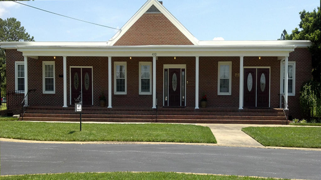 Amory Funeral Home building in Grafton, Virginia