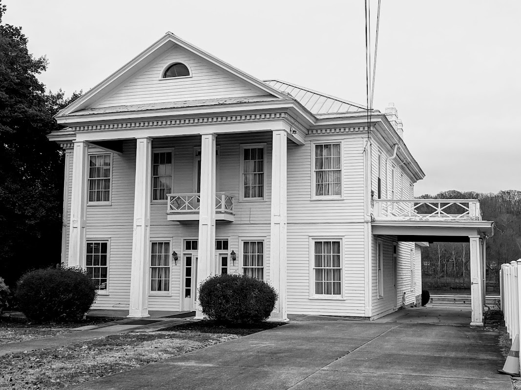 Anderson McDaniel Funeral Homes building in Middleport, Ohio