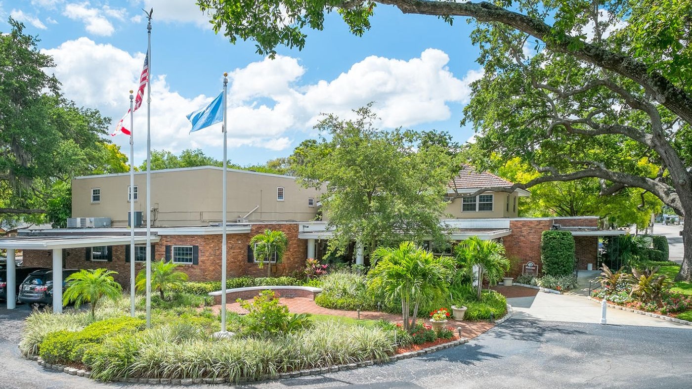 Anderson-McQueen Funeral Homes & Crematory Services building in Saint Petersburg, Florida