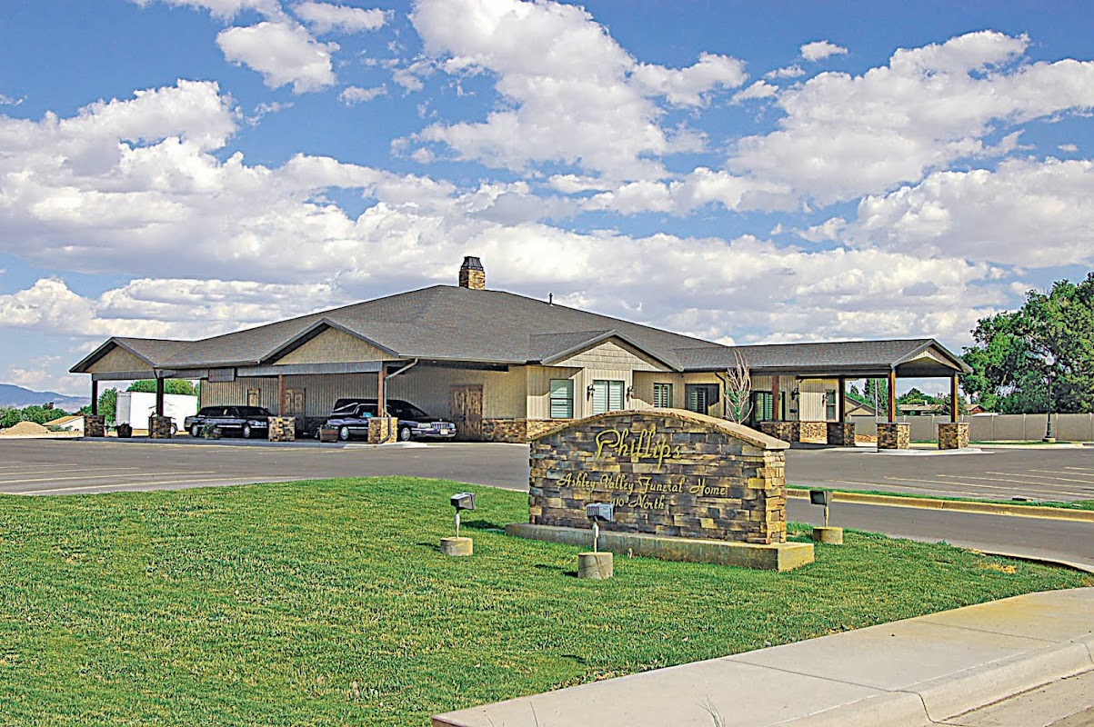 Ashley Valley Funeral Home building in Vernal, Utah