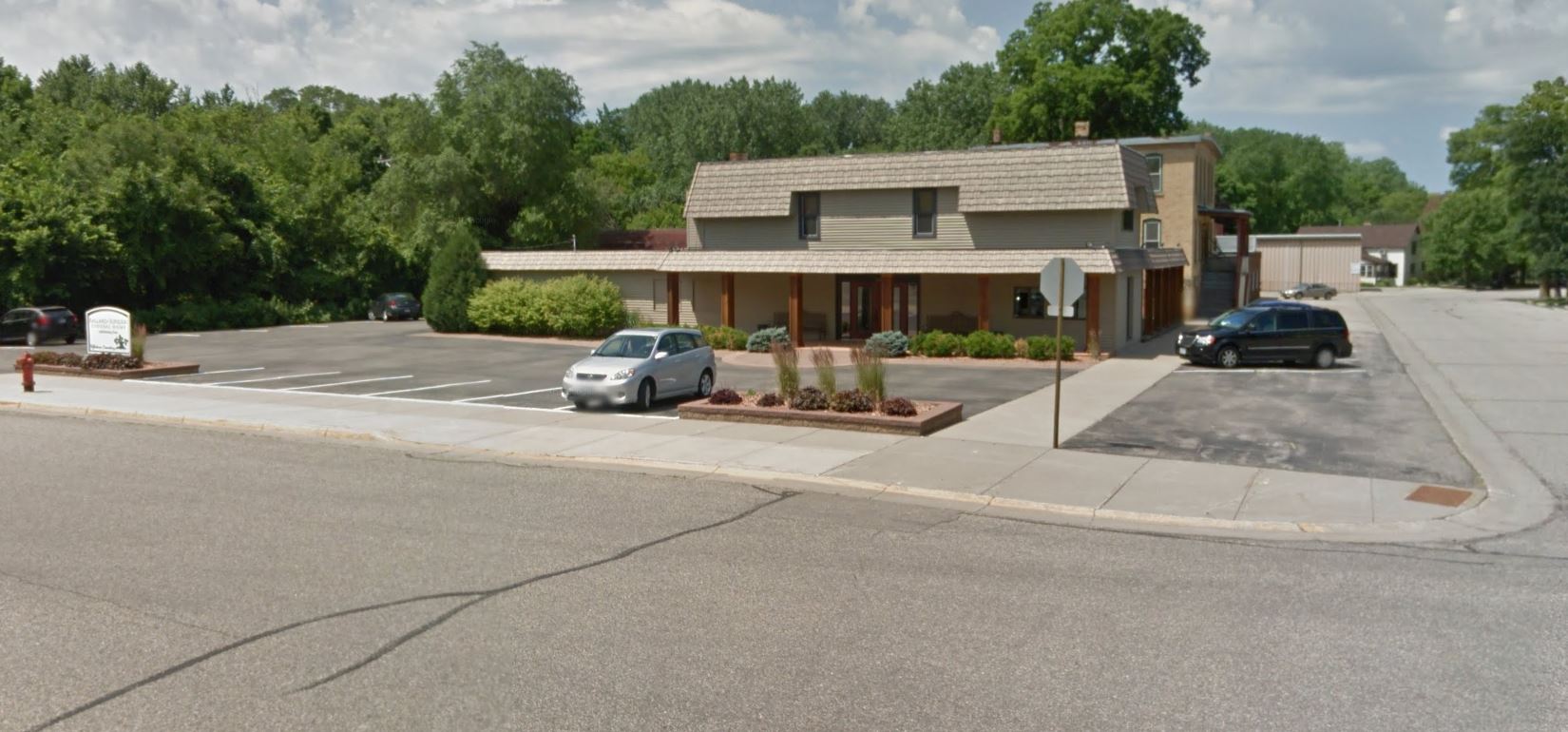 Ballard-Sunder Funeral Homes building in Jordan, Minnesota
