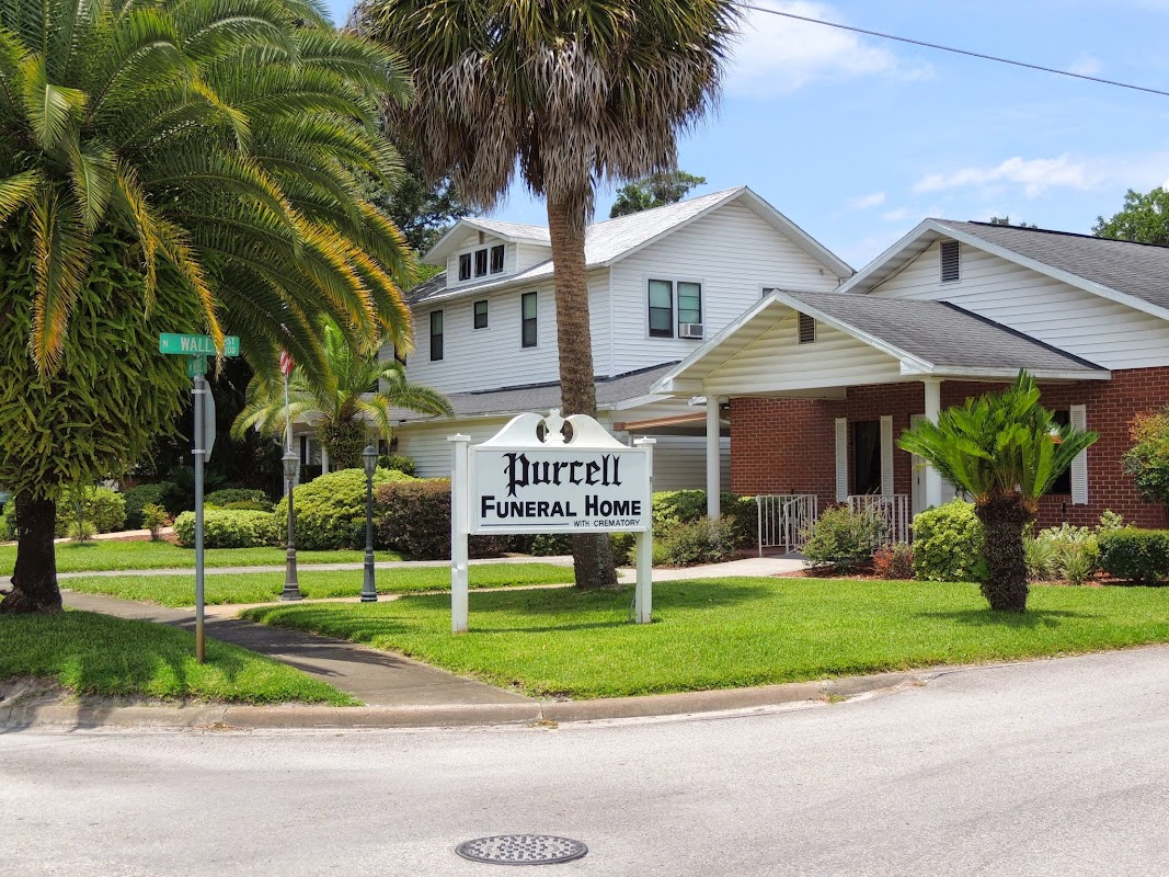 Beyers Funeral Home & Crematory, Purcell Chapel building in Bushnell, Florida