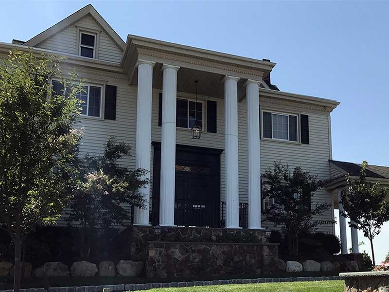 Bradley-Braviak Funeral Home building in Whippany, New Jersey