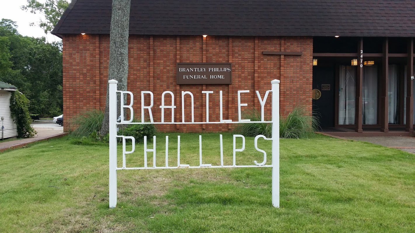 Brantley-Philips Funeral Home building in Hernando, Mississippi