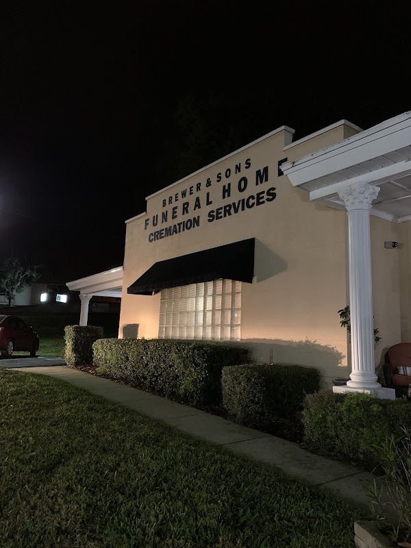 Brewer & Sons Funeral Home-Kurfiss Clermont Chapel building in Clermont, Florida