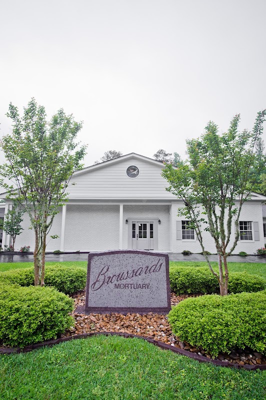Broussard's Mortuary - Kountze building in Kountze, Texas
