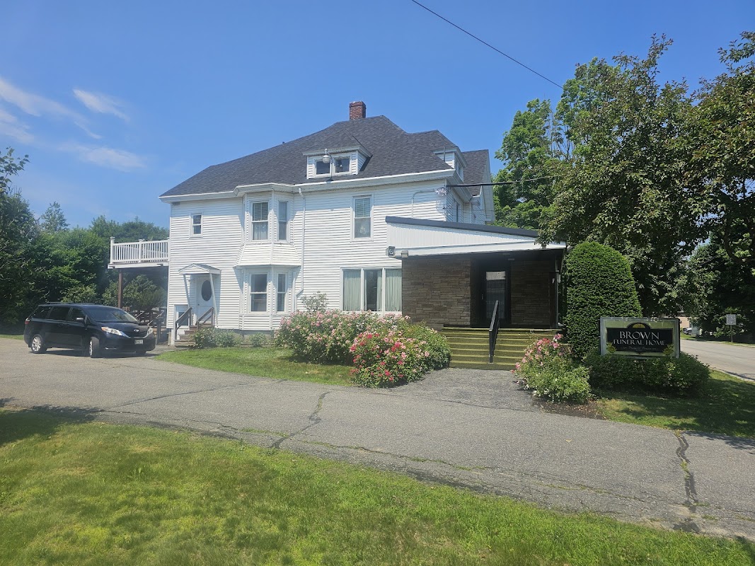 Brown & Sproul Funeral Home building in Newport, Maine