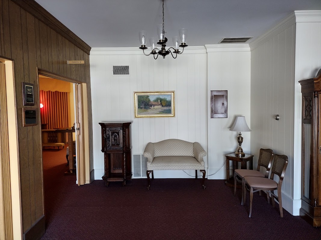 Brust Villa Park Funeral Home building in Villa Park, Illinois