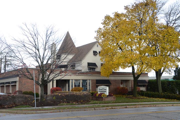 Burnett-Dane Funeral Home building in Libertyville, Illinois