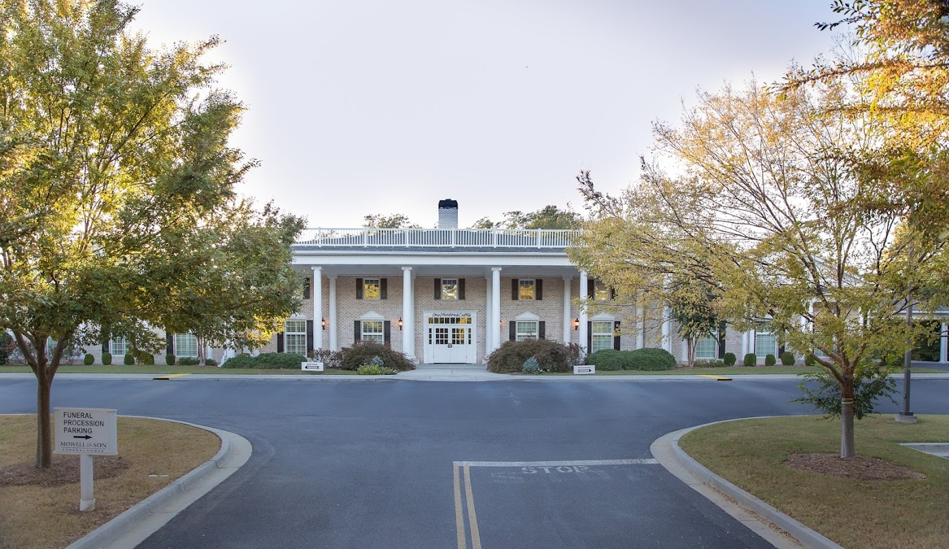 Carl J. Mowell & Son Funeral Home building in Fayetteville, Georgia