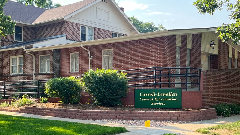 Carroll-Lewellen Funeral & Cremation Services building in Longmont, Colorado