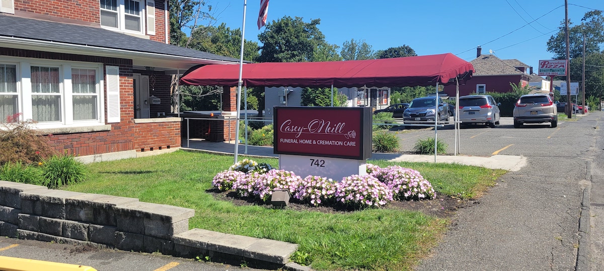 Casey-O'Neill Funeral Home & Cremation Care building in Oakville, Connecticut
