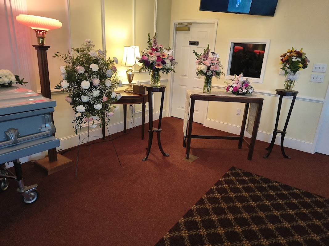 Charlton & Groome Funeral Home & Crematory building in Fishersville, Virginia