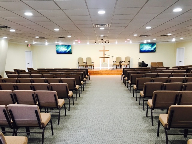 Ellison Memorial Funeral Home building in Clanton, Alabama