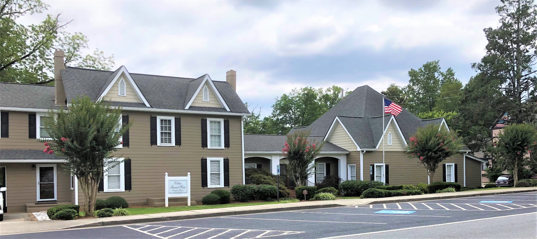 Collins Funeral Home building in Acworth, Georgia