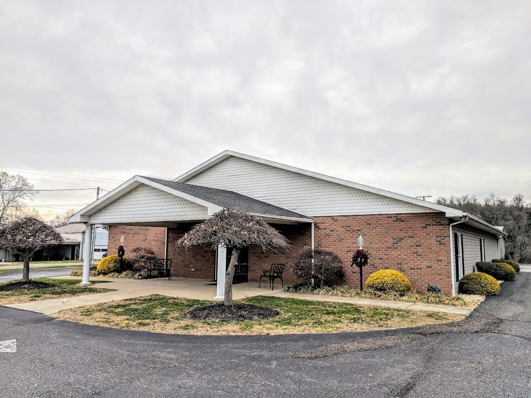 Cremeens Funeral Home building in Racine, Ohio