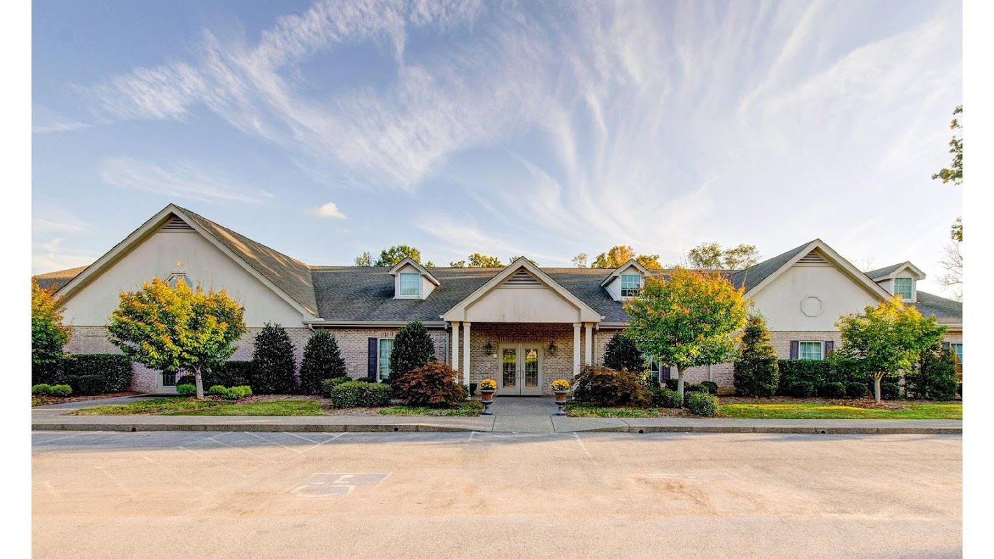 Crestview Funeral Home, Memory Gardens & Cremation building in Gallatin, Tennessee