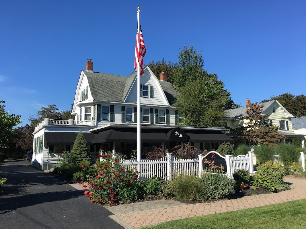 Davis & Hepplewhite Funeral Home building in Succasunna, New Jersey