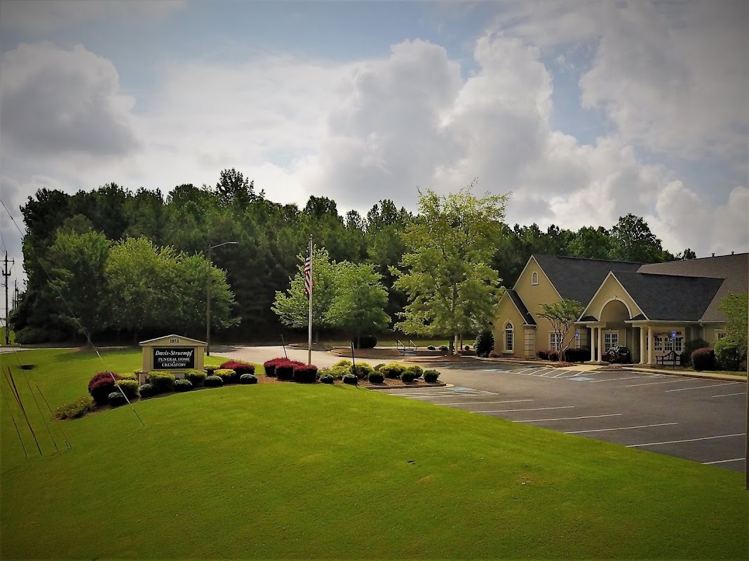 Davis-Struempf Funeral Home building in Austell, Georgia