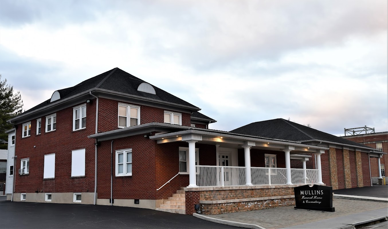 De Vilbiss Funeral Home building in Radford, Virginia