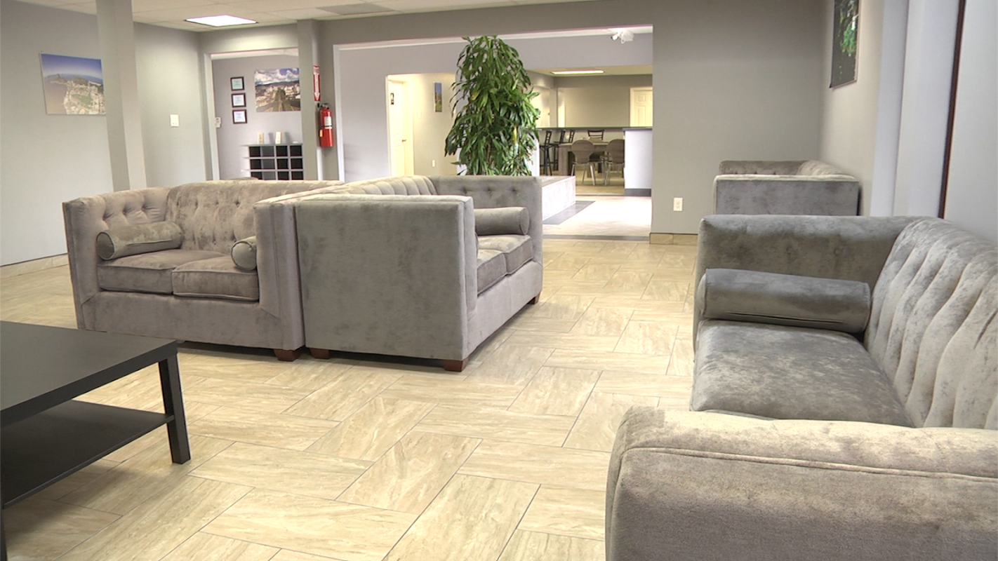 Del Pueblo Funeral Home building in Houston, Texas