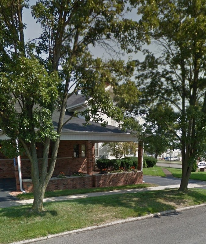 Desnoyer Funeral Home building in Jackson, Michigan