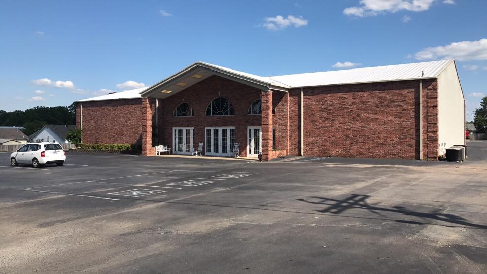 Dial & Dudley Funeral Home building in Bryant, Arkansas