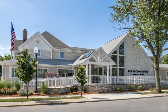 D.O. McComb & Sons Funeral Home - Lakeside Park building in Fort Wayne, Indiana