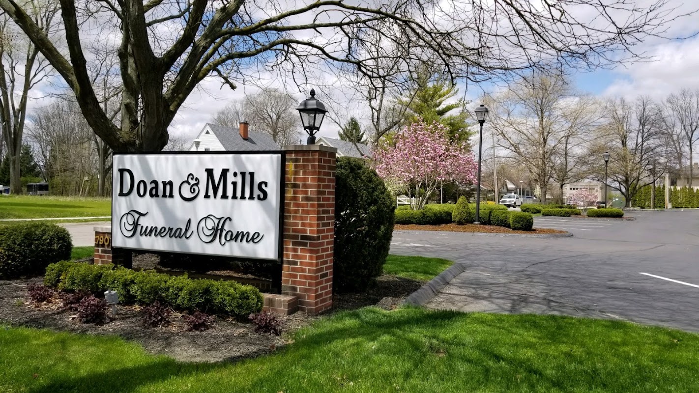 Doan & Mills Funeral Home building in Richmond, Indiana