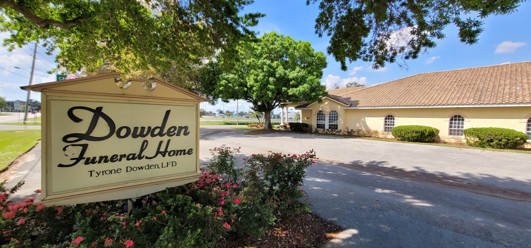 Dowden Funeral Home building in Sebring, Florida
