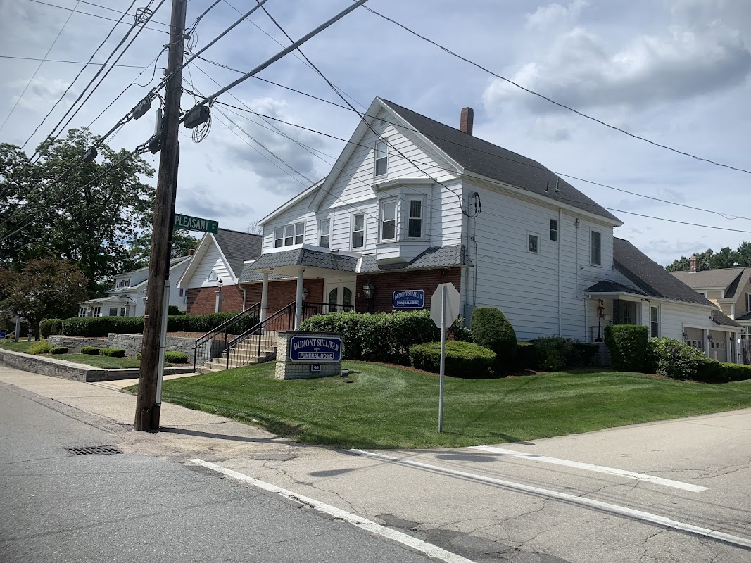 Dumont-Sullivan Funeral Homes building in Hudson, New Hampshire