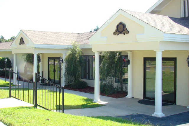 Durden-Hudson Funeral Directors building in Swainsboro, Georgia