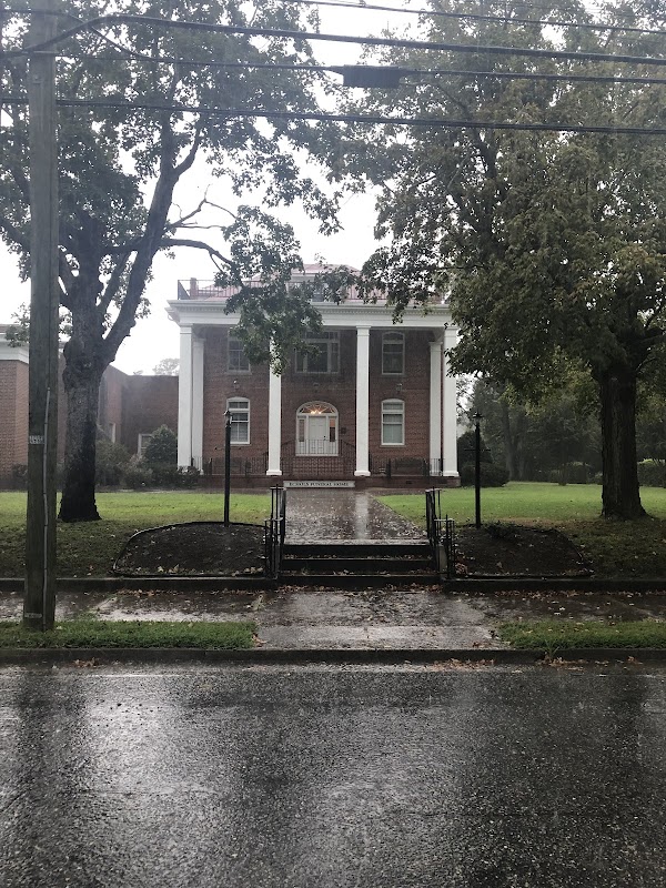 Echols Funeral Home building in Emporia, Virginia