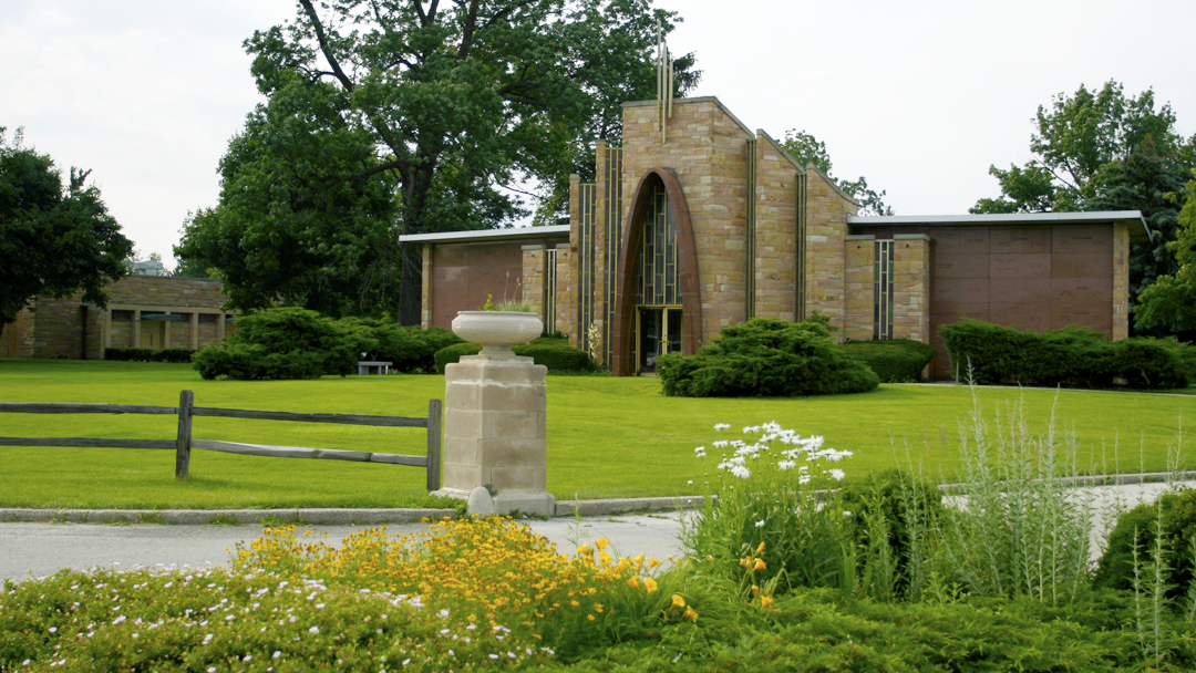 Elmlawn Memorial Park building in Elmhurst, Illinois
