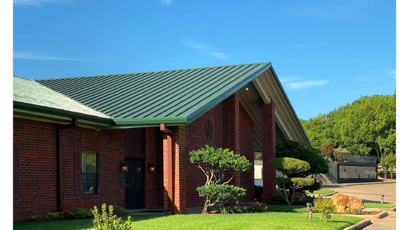 Emerald Hills Funeral Home building in Kennedale, Texas