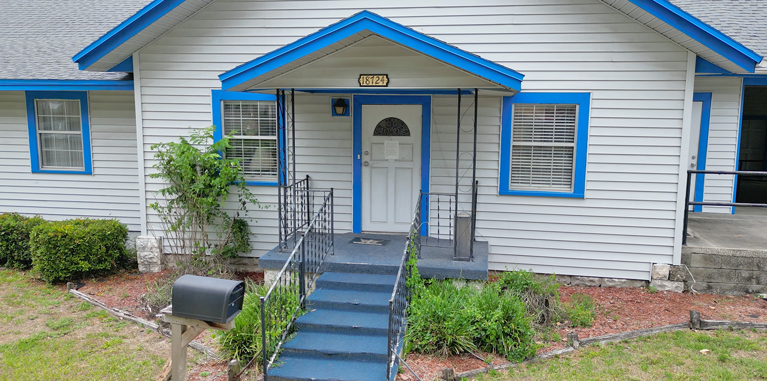 Evans-Carter Funeral Home building in High Springs, Florida