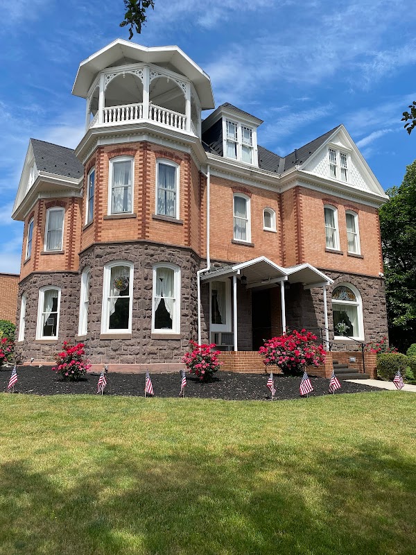 Ewing Brothers Funeral Home building in Carlisle, Pennsylvania