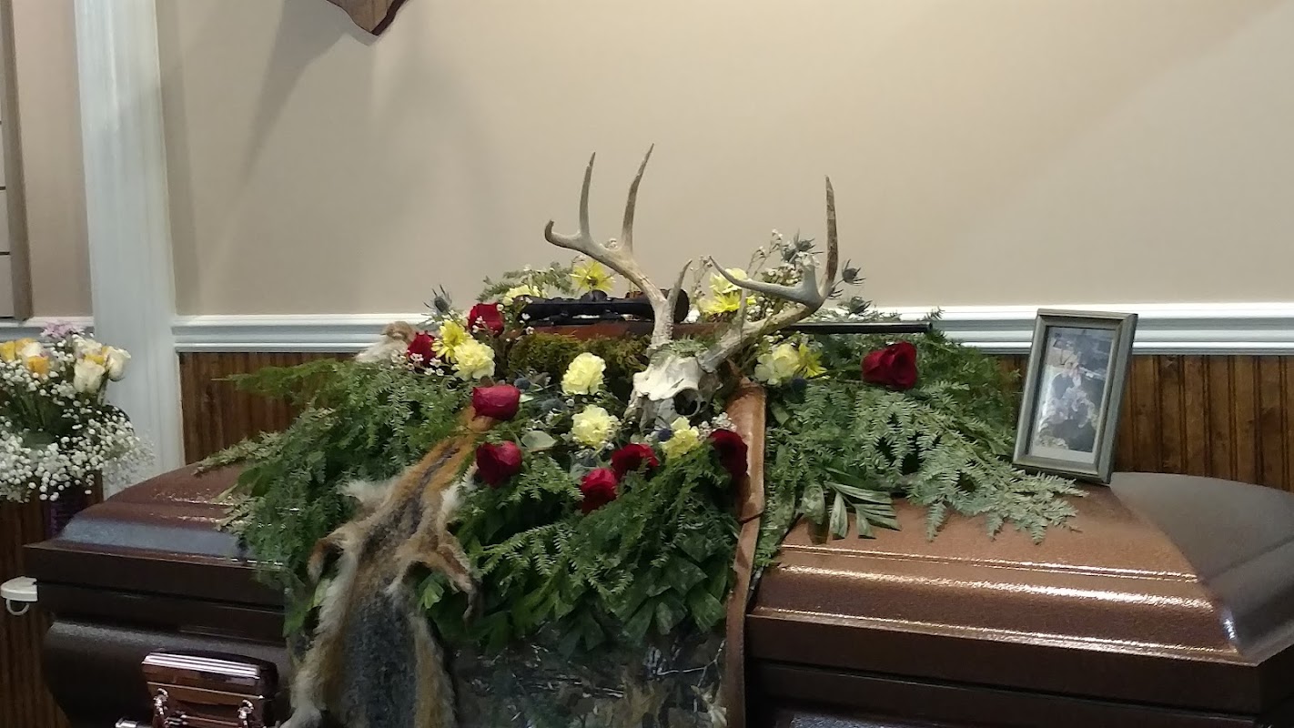 Foster & Lay Funeral Home building in Tracy City, Tennessee