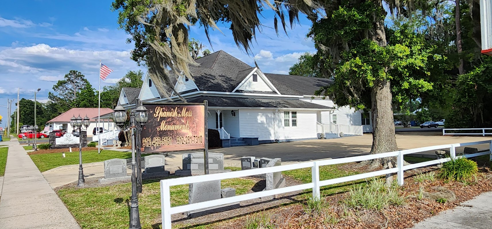 Frye Funeral Home building in Nahunta, Georgia