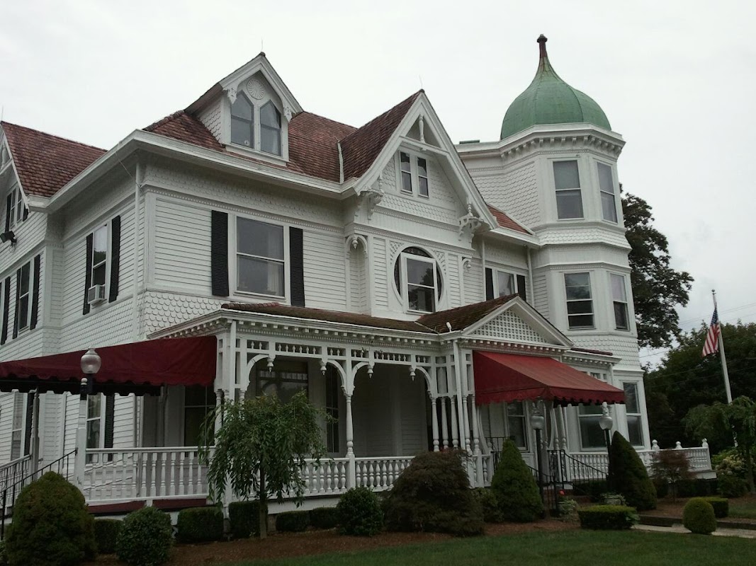 Ginley Funeral Home-Franklin building in Franklin, Massachusetts