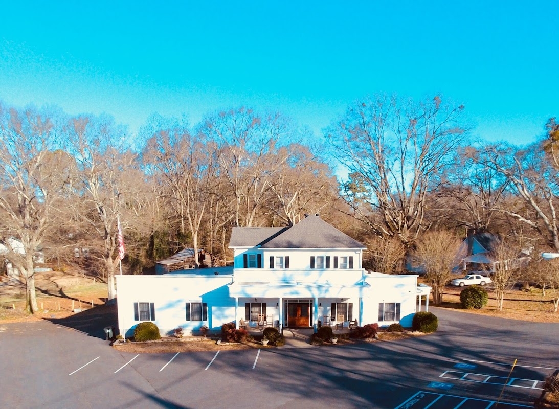 Ginn Funeral Home building in Carnesville, Georgia
