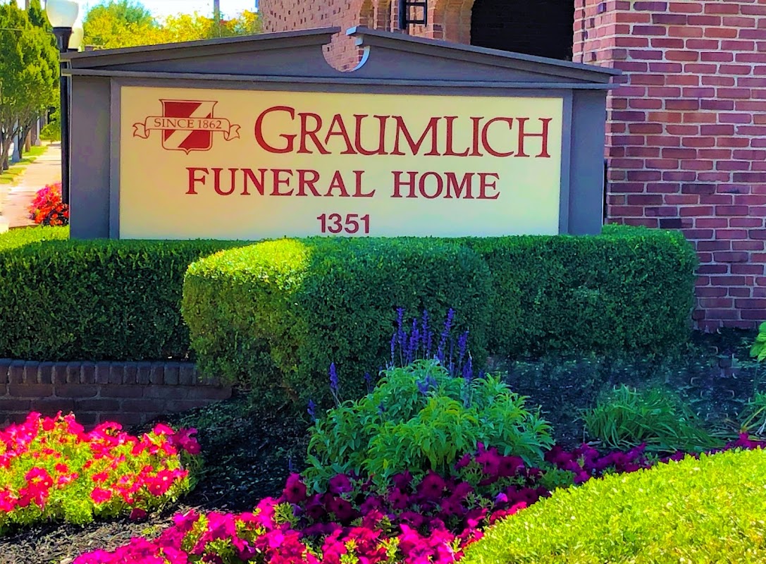 Graumlich Funeral Home building in Columbus, Ohio