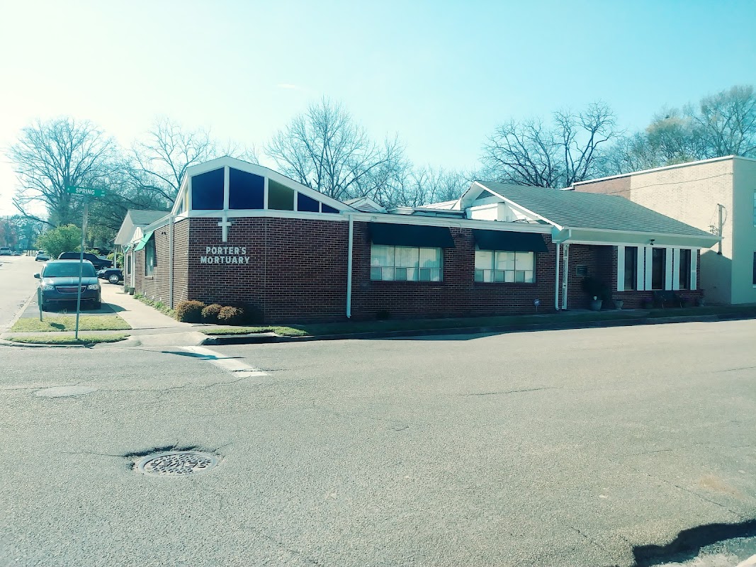 Grayson-Porter's Mortuary building in Tupelo, Mississippi