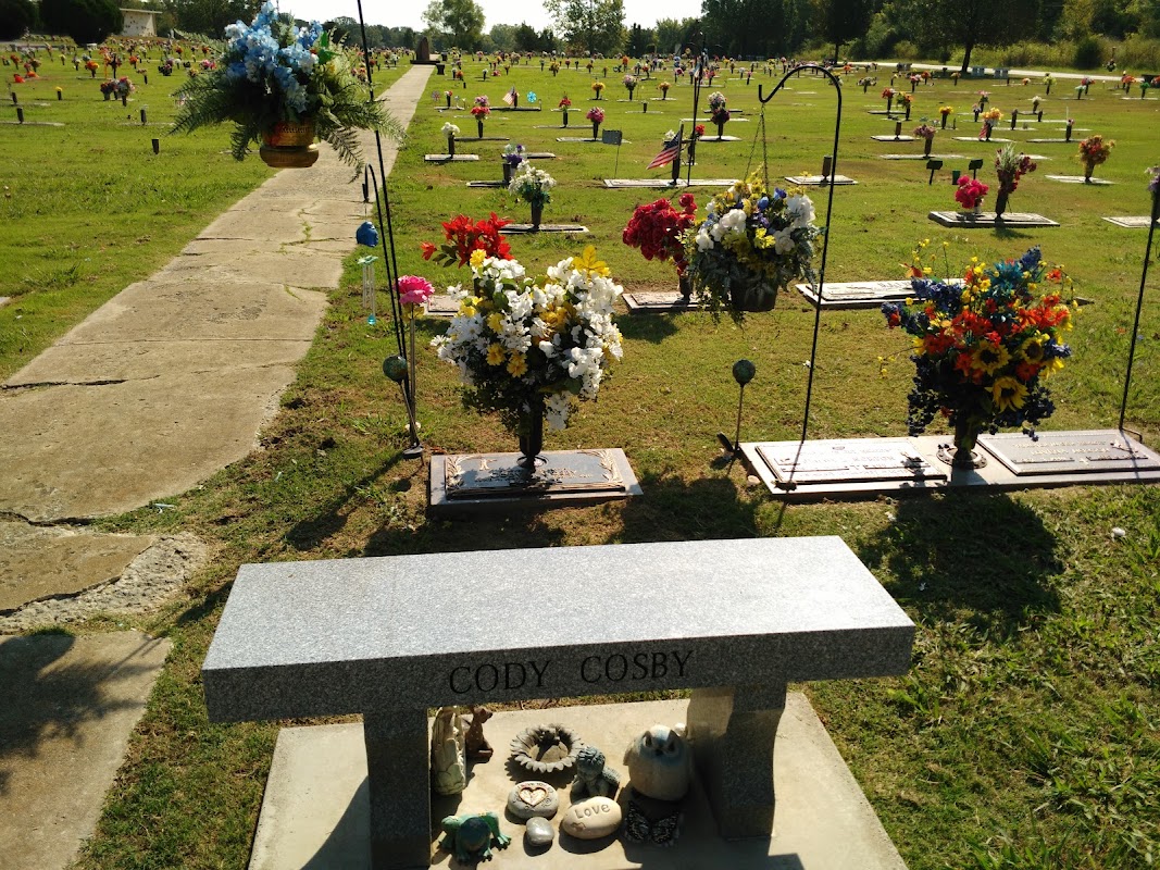 Green Hill Funeral Home & Cemetery building in Sapulpa, Oklahoma