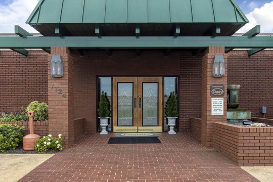 Griffin Leggett-Forest Hills Funeral Home building in Alexander, Arkansas