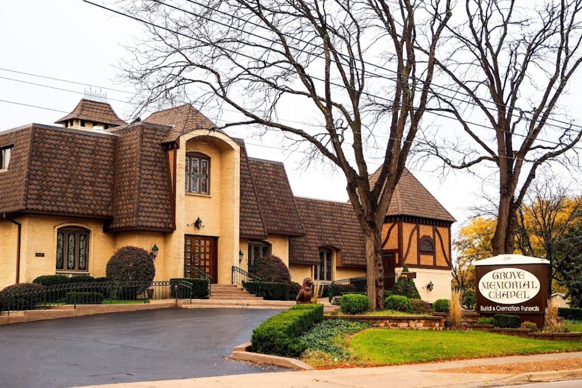 Grove Memorial Chapel building in Elk Grove Village, Illinois