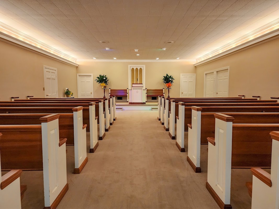 Hardwick Funeral Home building in Loris, South Carolina