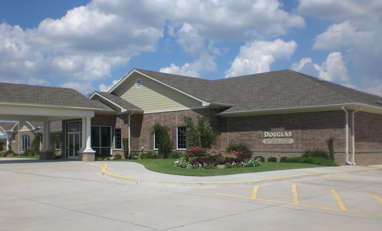 Harvey-Douglas Funeral Home & Crematory building in Ardmore, Oklahoma