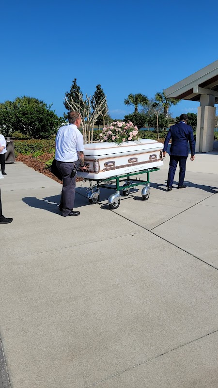 Hayes Brothers Funeral Home building in Eustis, Florida